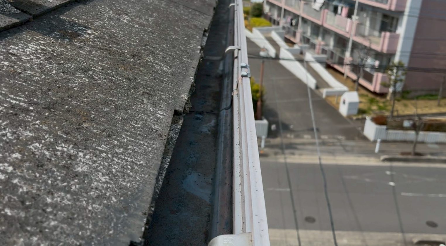 汚れが蓄積していない軒樋